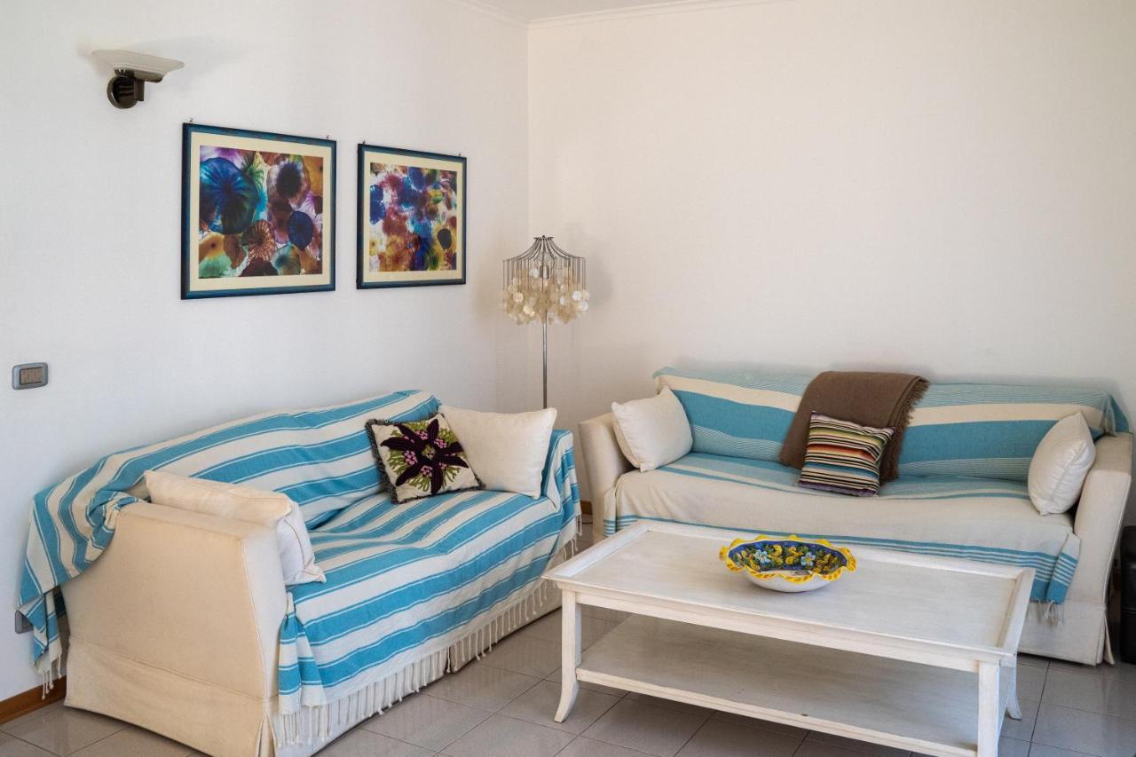 Elegant Apartment In Residence With Pool Acireale Buitenkant foto