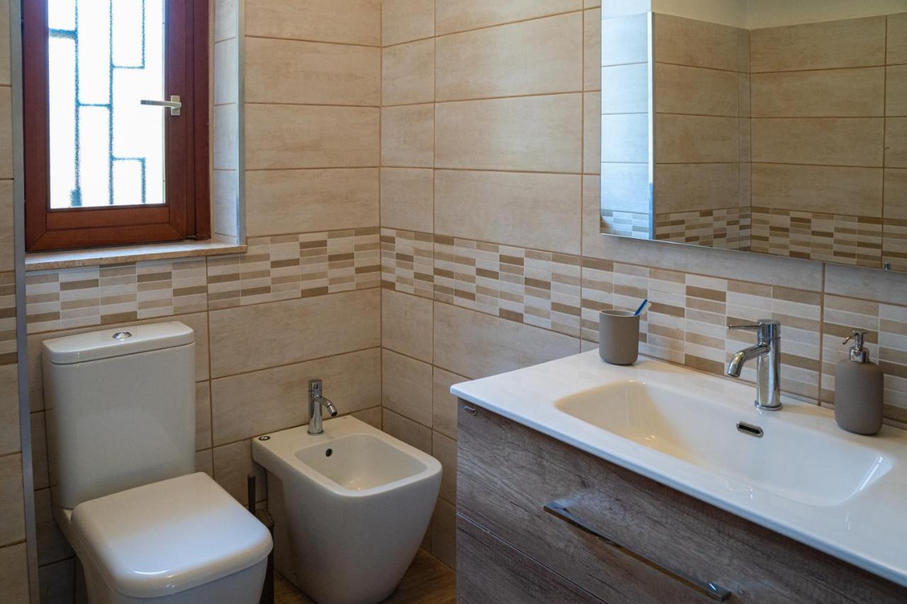 Elegant Apartment In Residence With Pool Acireale Buitenkant foto