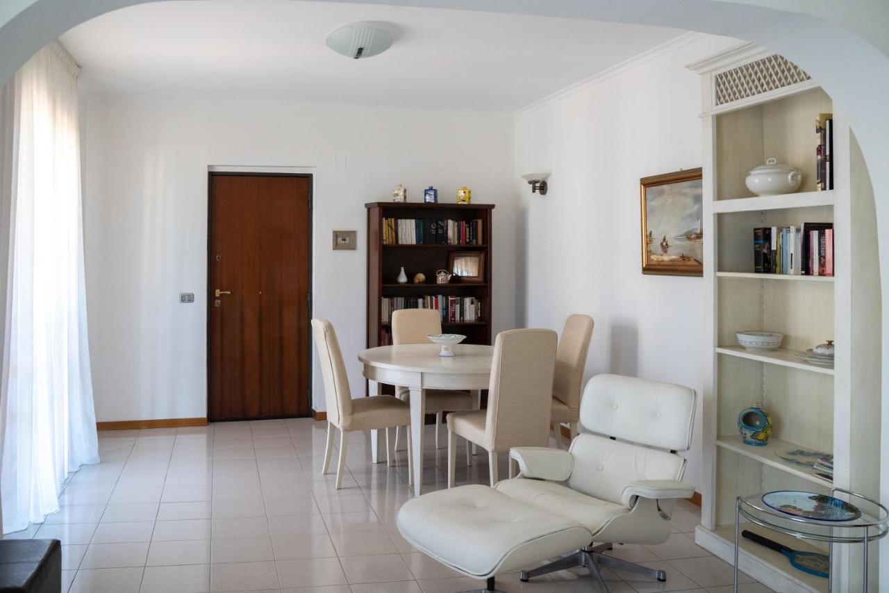 Elegant Apartment In Residence With Pool Acireale Buitenkant foto