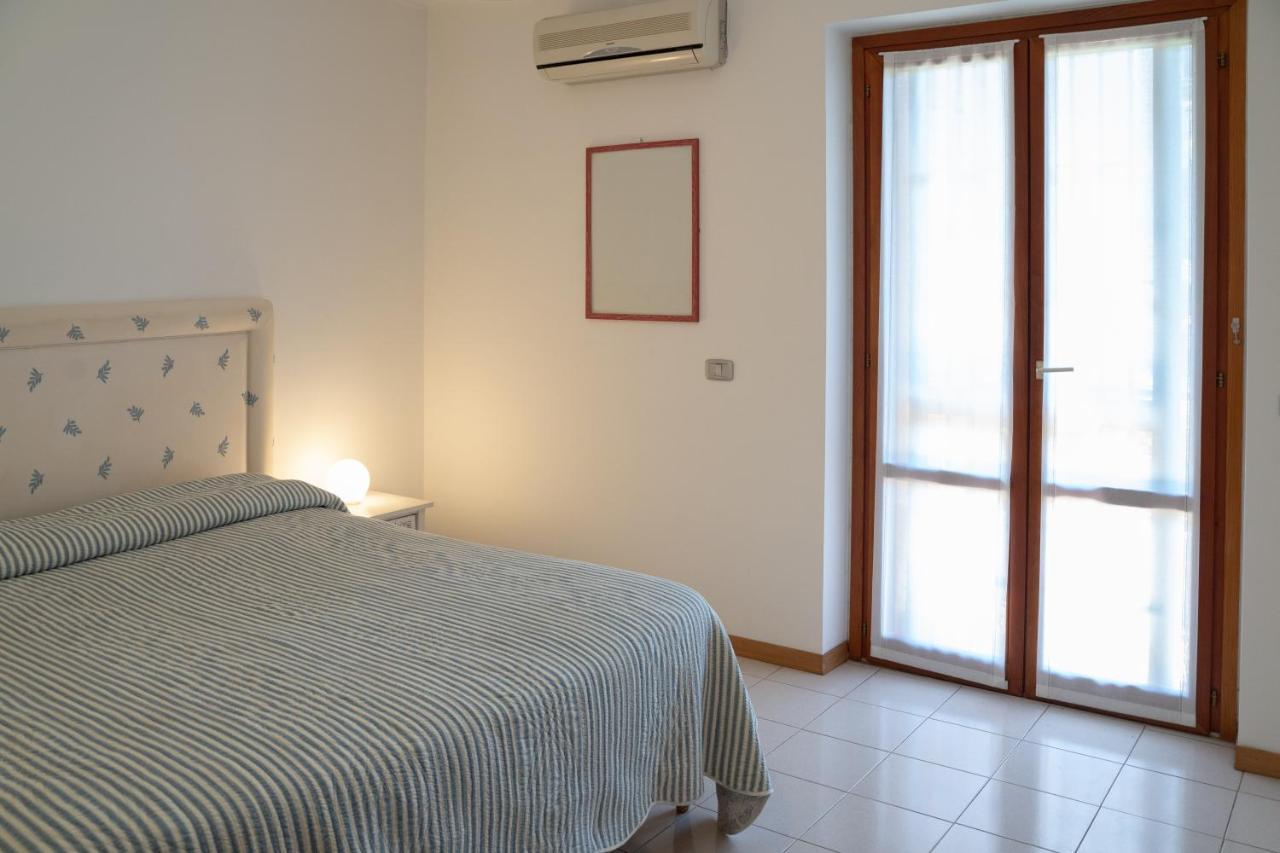 Elegant Apartment In Residence With Pool Acireale Buitenkant foto