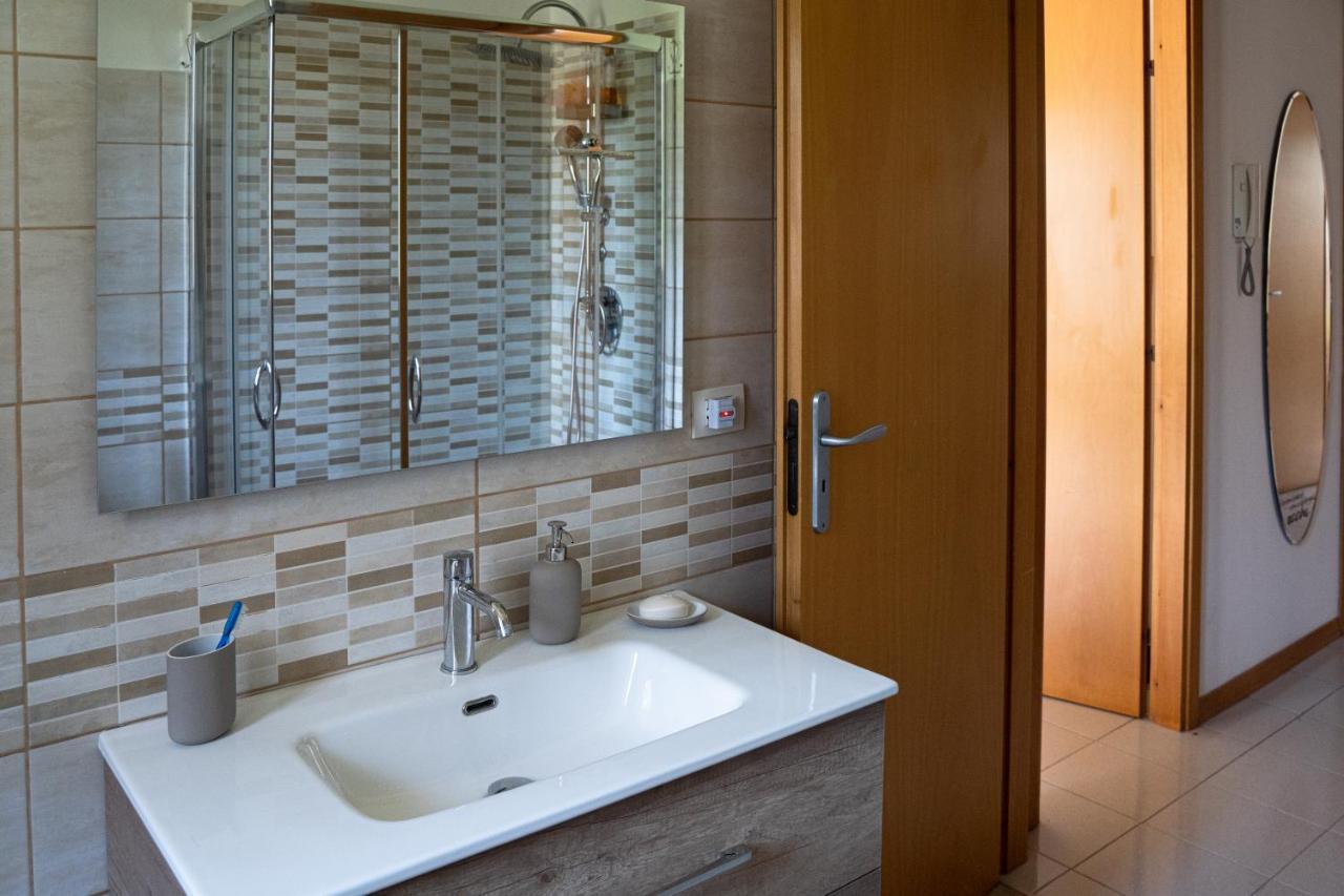 Elegant Apartment In Residence With Pool Acireale Buitenkant foto